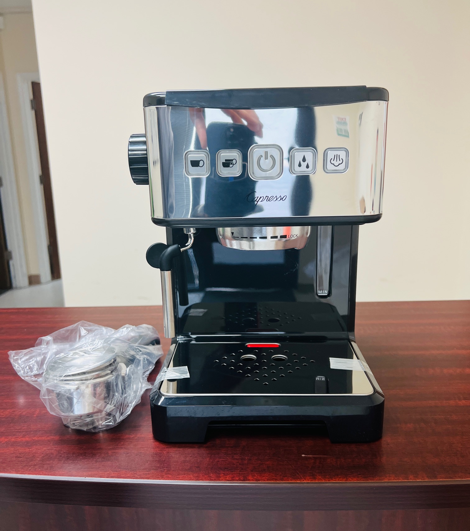 CAPRESSO 124.01 Ultima Pro Programmable Pump Espresso Machine, Black/Stainless Steel