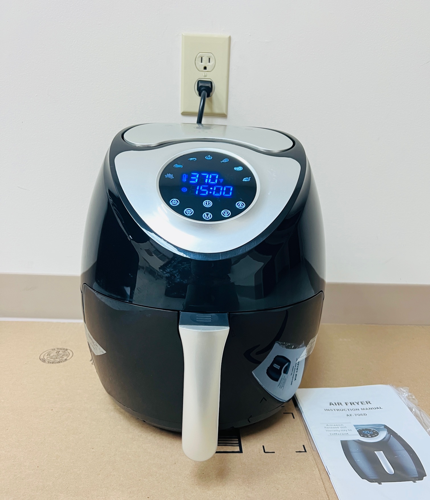 XL 8-Qt. Electric Rapid Air Fryer, 7 Presets, LCD Touchscreen, Non-Stick Basket, 1800W